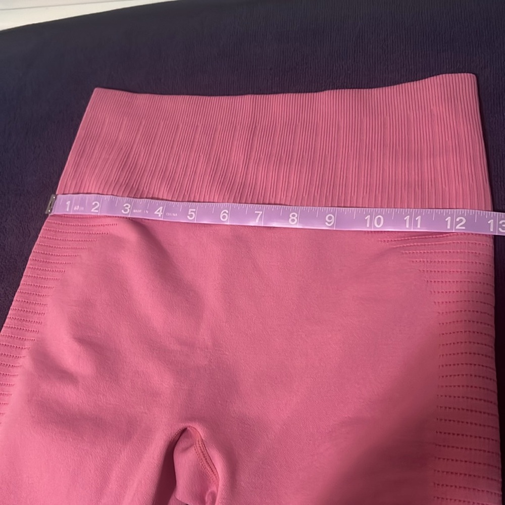Minibeast pink leggings. Size small, seamless. - Picture 3 of 6